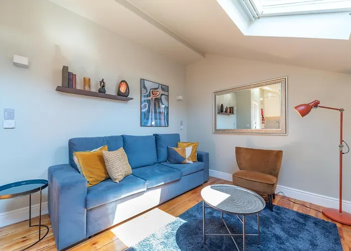 Style And Comfort In Downtown *